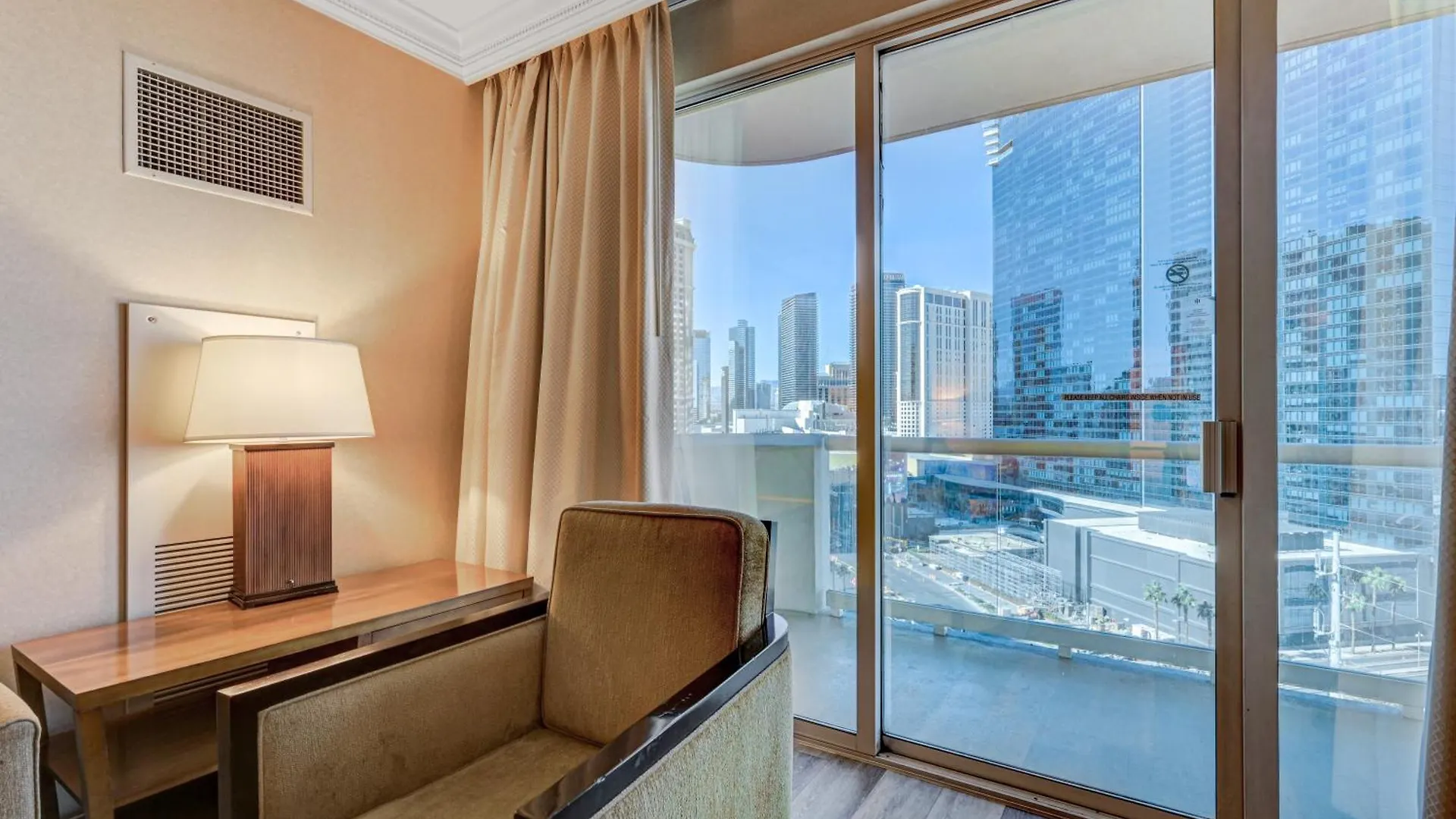 아파트호텔 Balcony Studio Signature Mgm Great View No Resort Fees Free Valet Lazy River 라스베이거스 미국